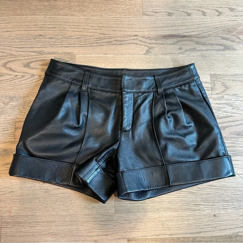 Haute Hippie Genuine Leather Cuffed Women’s Shorts - Picture 1 of 10
